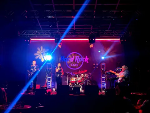 Live Music by Lisa Kay & The Goldtops Band